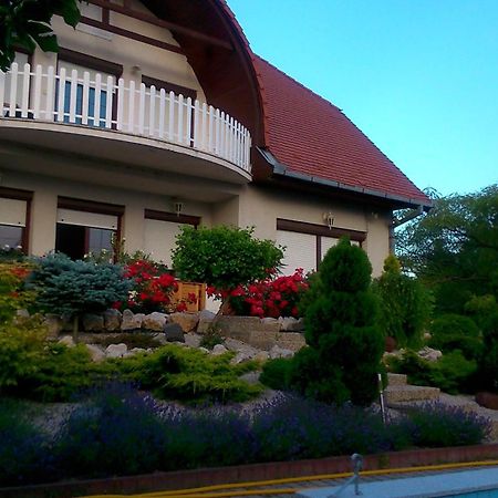 Kati Villa Vonyarcvashegy Exterior photo