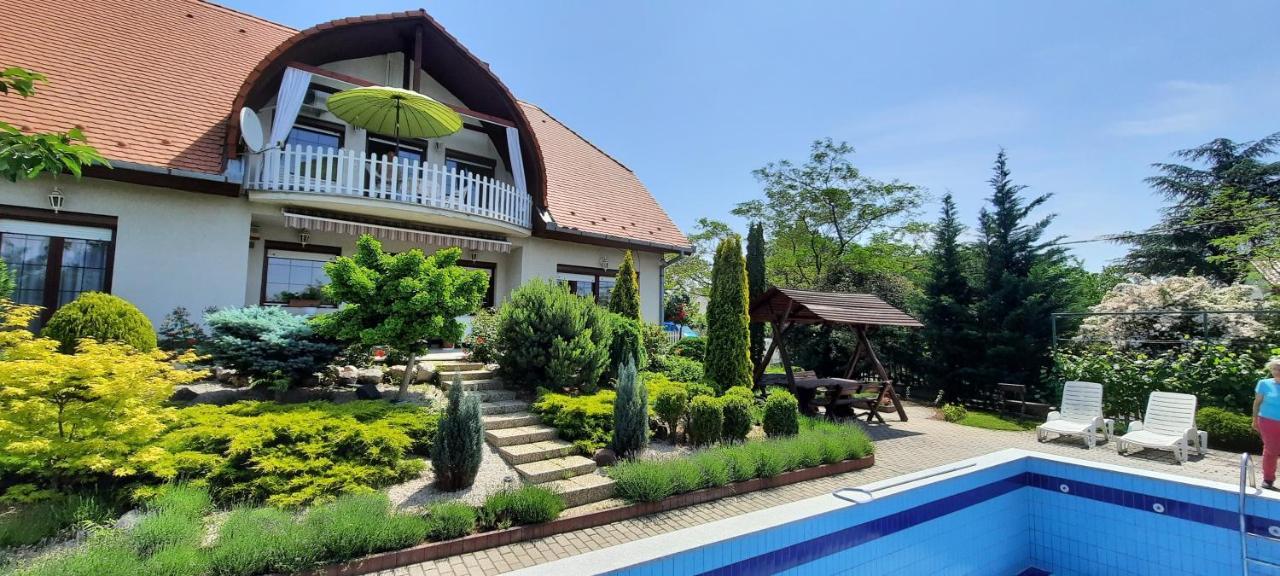 Kati Villa Vonyarcvashegy Exterior photo