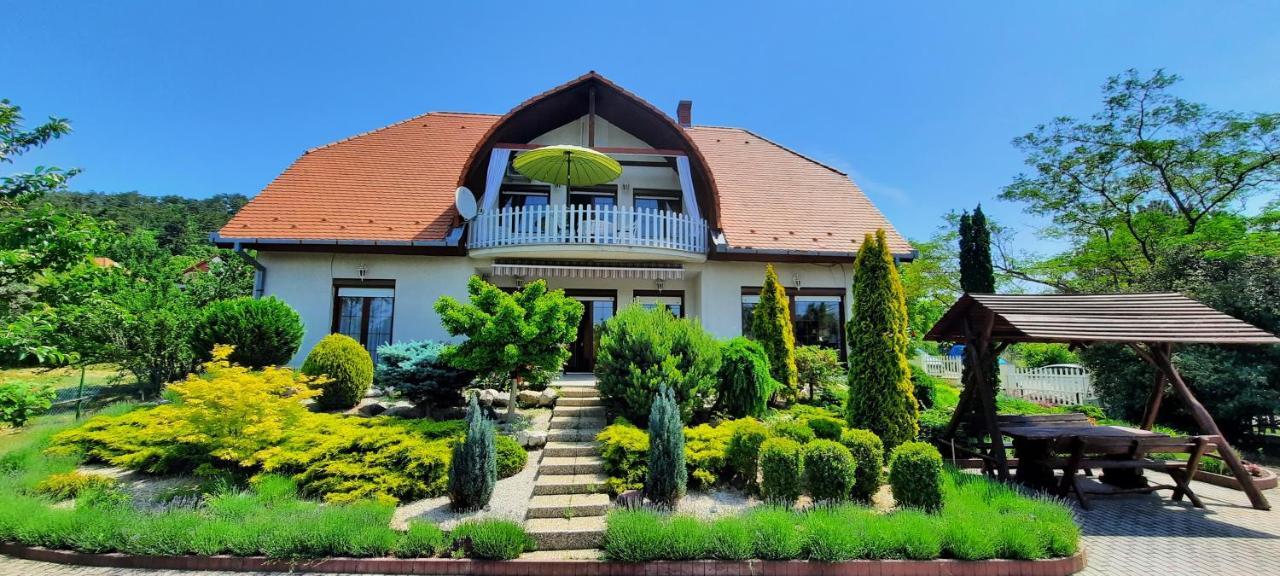 Kati Villa Vonyarcvashegy Exterior photo