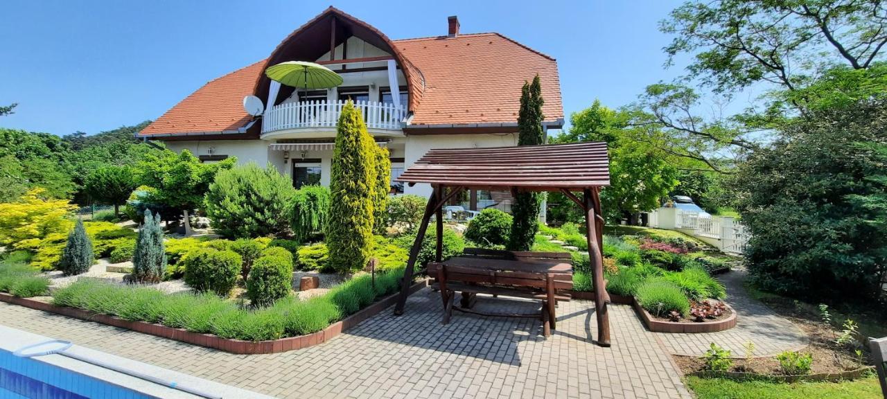 Kati Villa Vonyarcvashegy Exterior photo